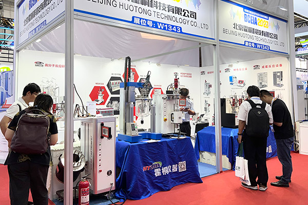 动向客户细心征询凝听产物先容