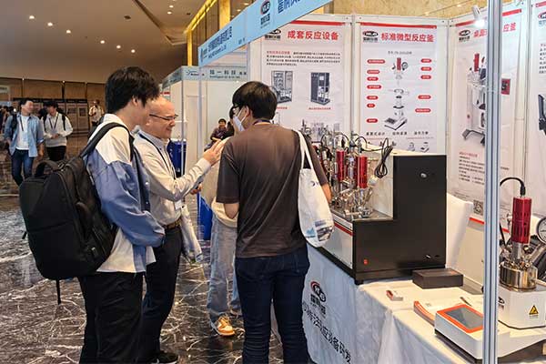 霍桐仪器平行反映釜吸收了一波又一波预会者